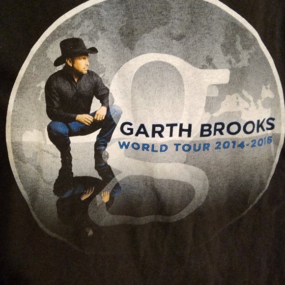 Garth Brooks World Tour 2014-2016 Concert T-Shirt - Picture 1 of 5